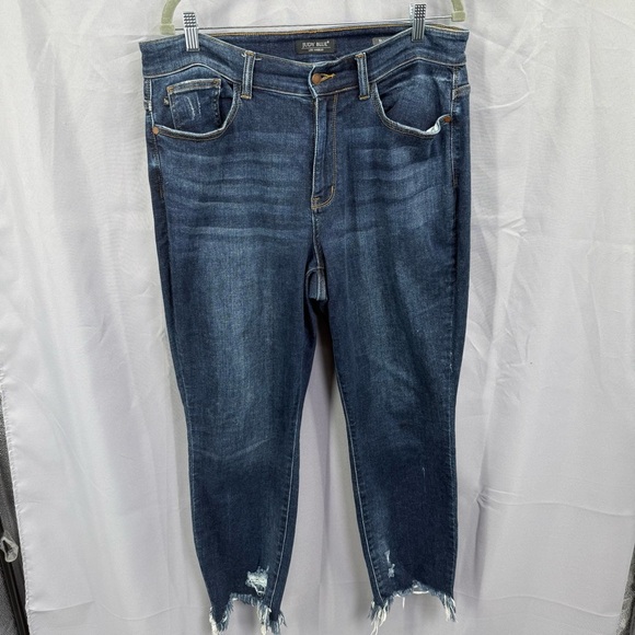 Judy Blue Mid Rise Slim Fit Raw Hem Jeans Size 14W - Picture 1 of 9